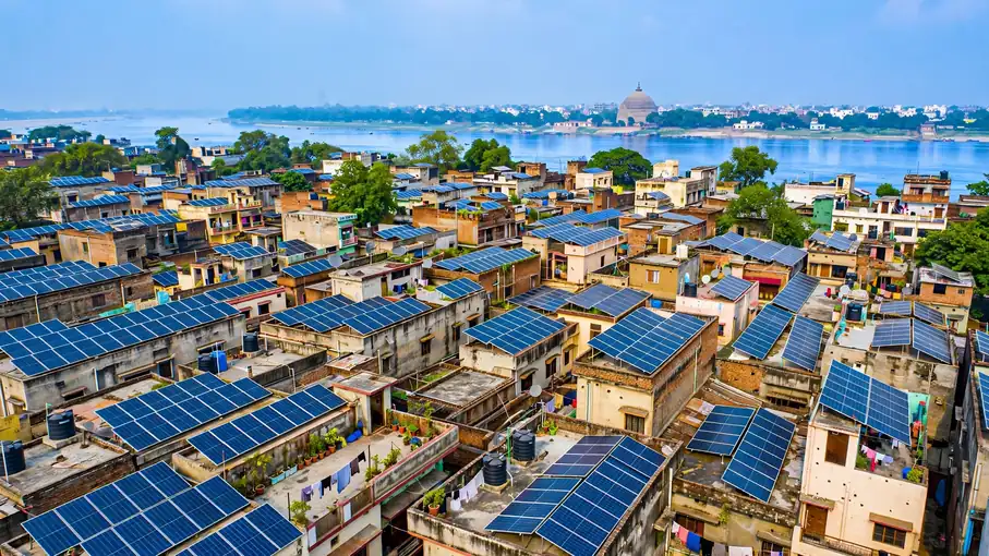 Rooftop solar panels on a Patna home, a key step when comparing solar vendors in Patna